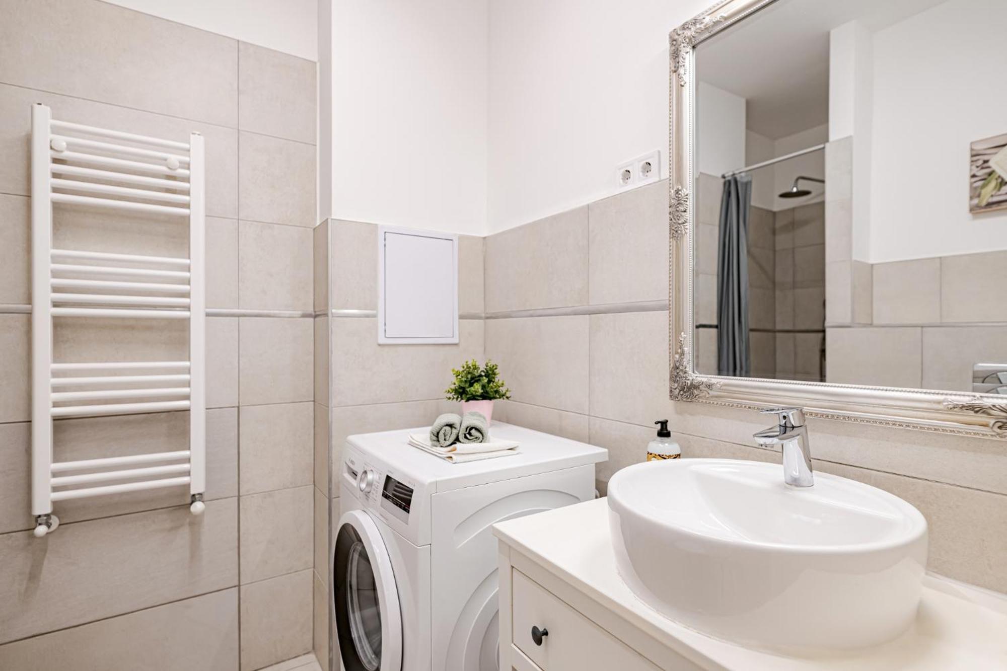 Danubegreen Bright Two Bedroom Apartment Near Margaret Island Budapest Exteriör bild